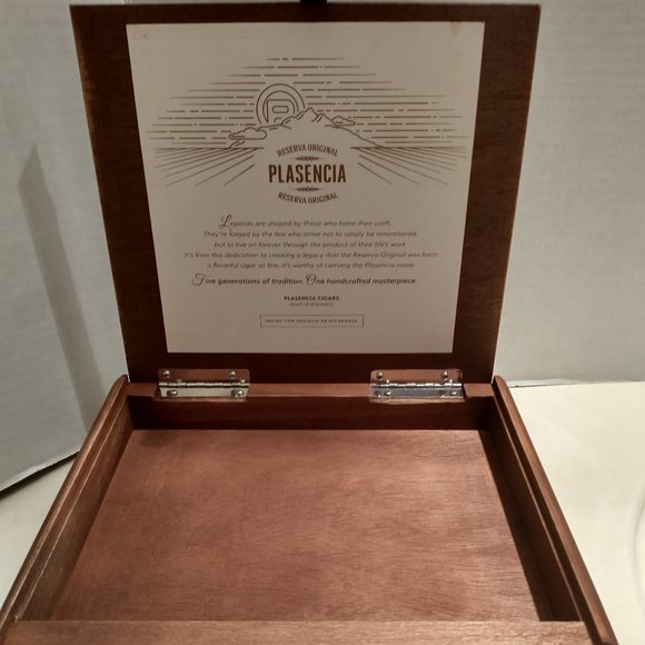 Suenos de Saundra Upcycled, Plasencia Cigar Box, Storage/Stash Box - Picture 9 of 10